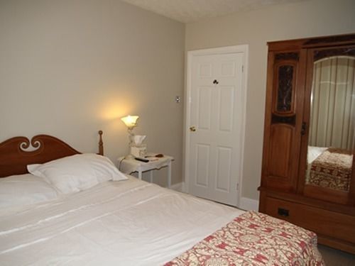 Amber House